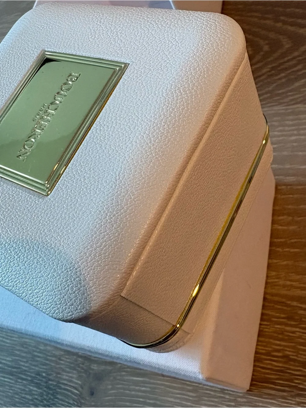 Boucheron White Earring Jewelry Box and gift box